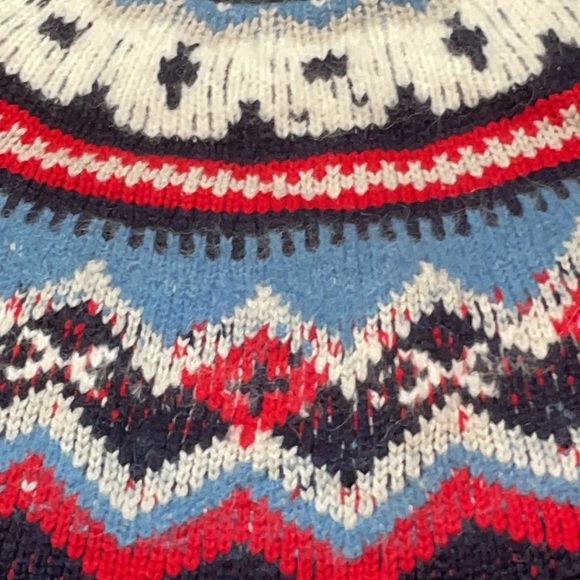 NAVY CHERRY 🍒 Zigzag Fair Isle sweater - Picture 6 of 11